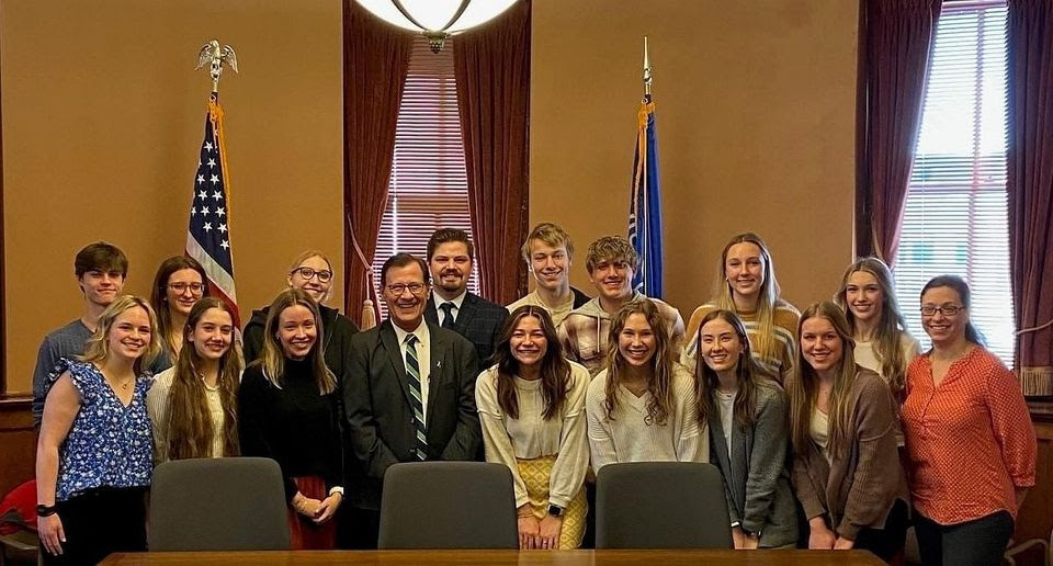 Representatives Murphy (R-Greenville) and Gustafson (R-Neenah), Senator Cabral-Guevara with students from Hortonville High School who made the trip down to Madison this past Tuesday!