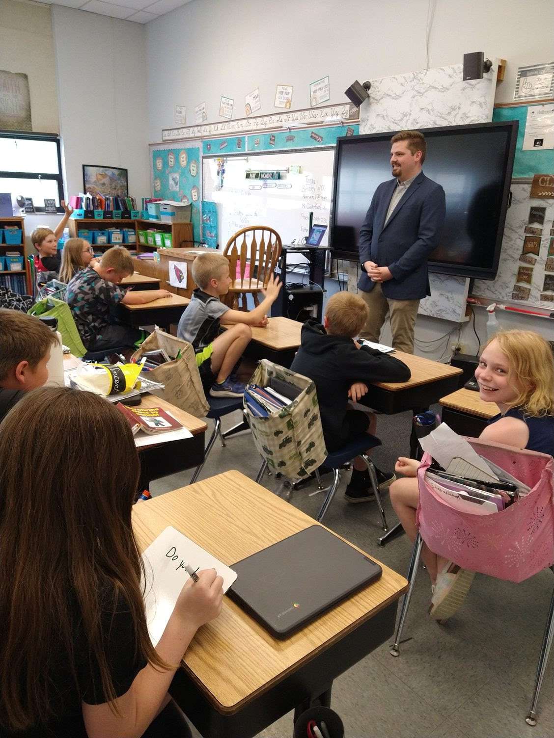 State Rep. Nate Gustafson speaks to 4th graders from Tullar Elementary School.