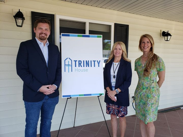 State Reps. Nate Gustafson and Joy Goeben visited Trinity House. a facility for new mothers.