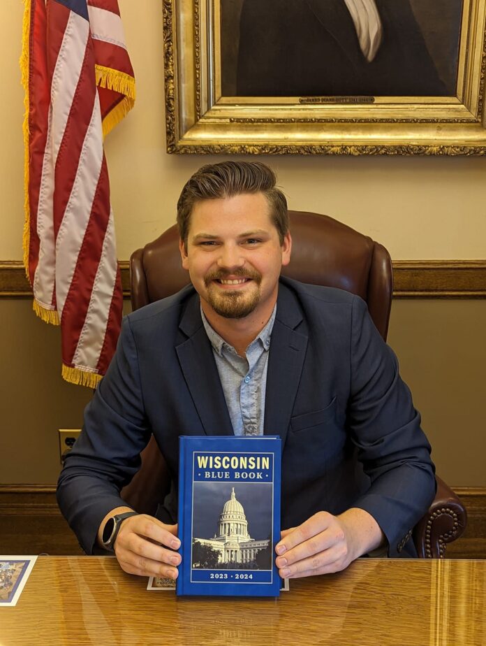 The 2023-2024 Wisconsin Blue Books are available.