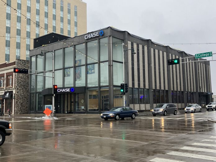 Chase Bank building, College Avenue, Appleton, Wisconsin.