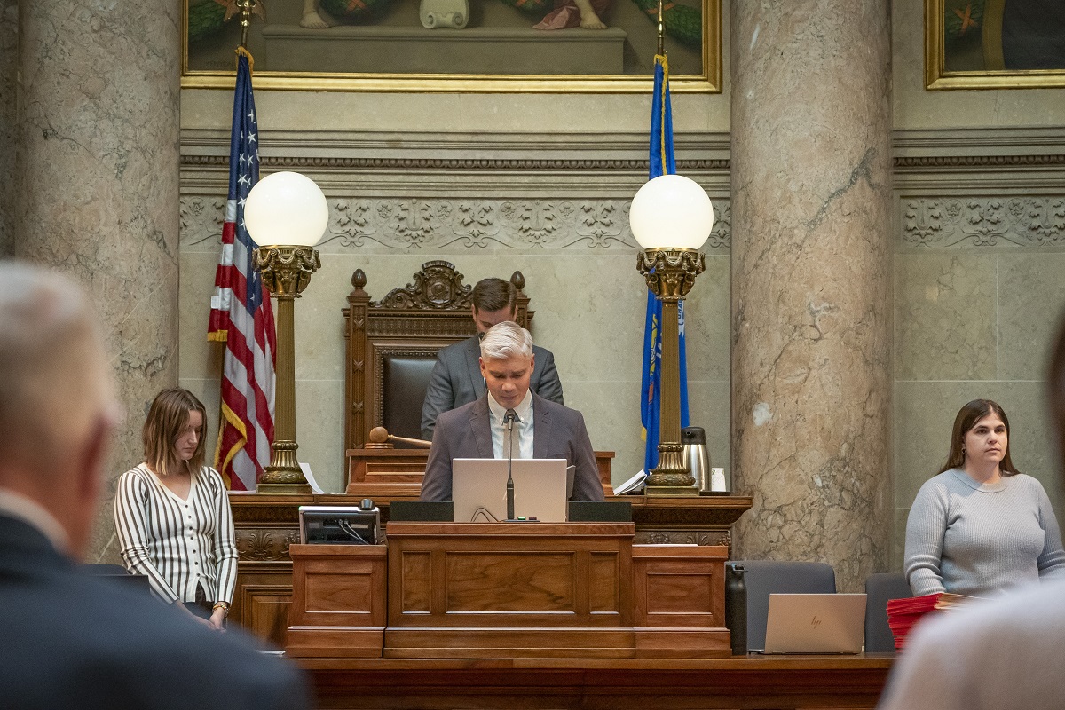 Pastor Shawn from The Mission Church in Appleton delivering the opening prayer ahead of Tuesday's floor session.