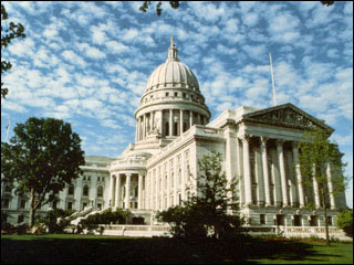 The best way to experience the beauty and grandeur of Wisconsin's Capitol building is to see it for yourself.