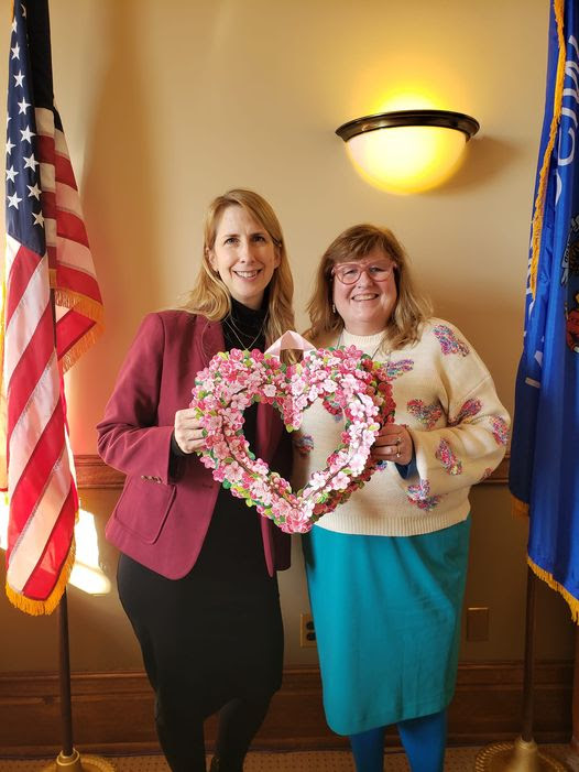 Wisconsin State Rep. Joy Goeben met with Elizabeth Timmons of Muehl Public Library in Seymour.