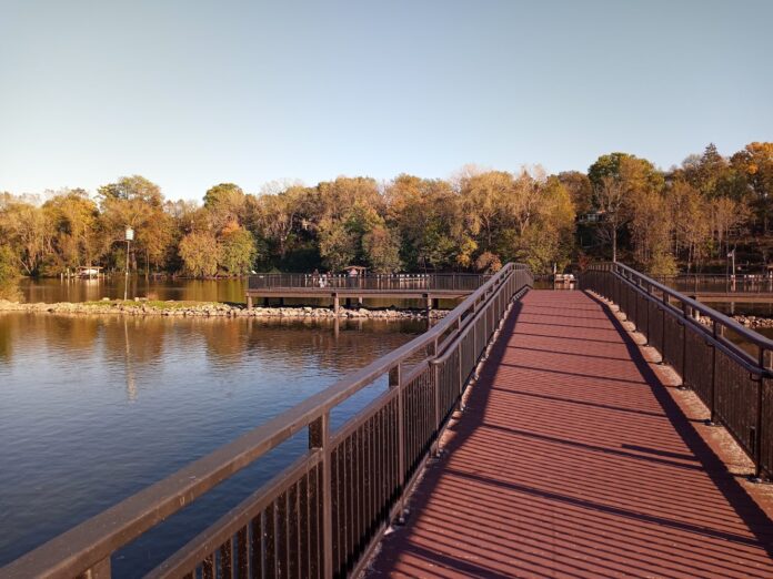 A contract for design and engineering for a shoreline redevelopment at Lutz Park is being presented to the Appleton City Council by the Parks and Recreation Committee.