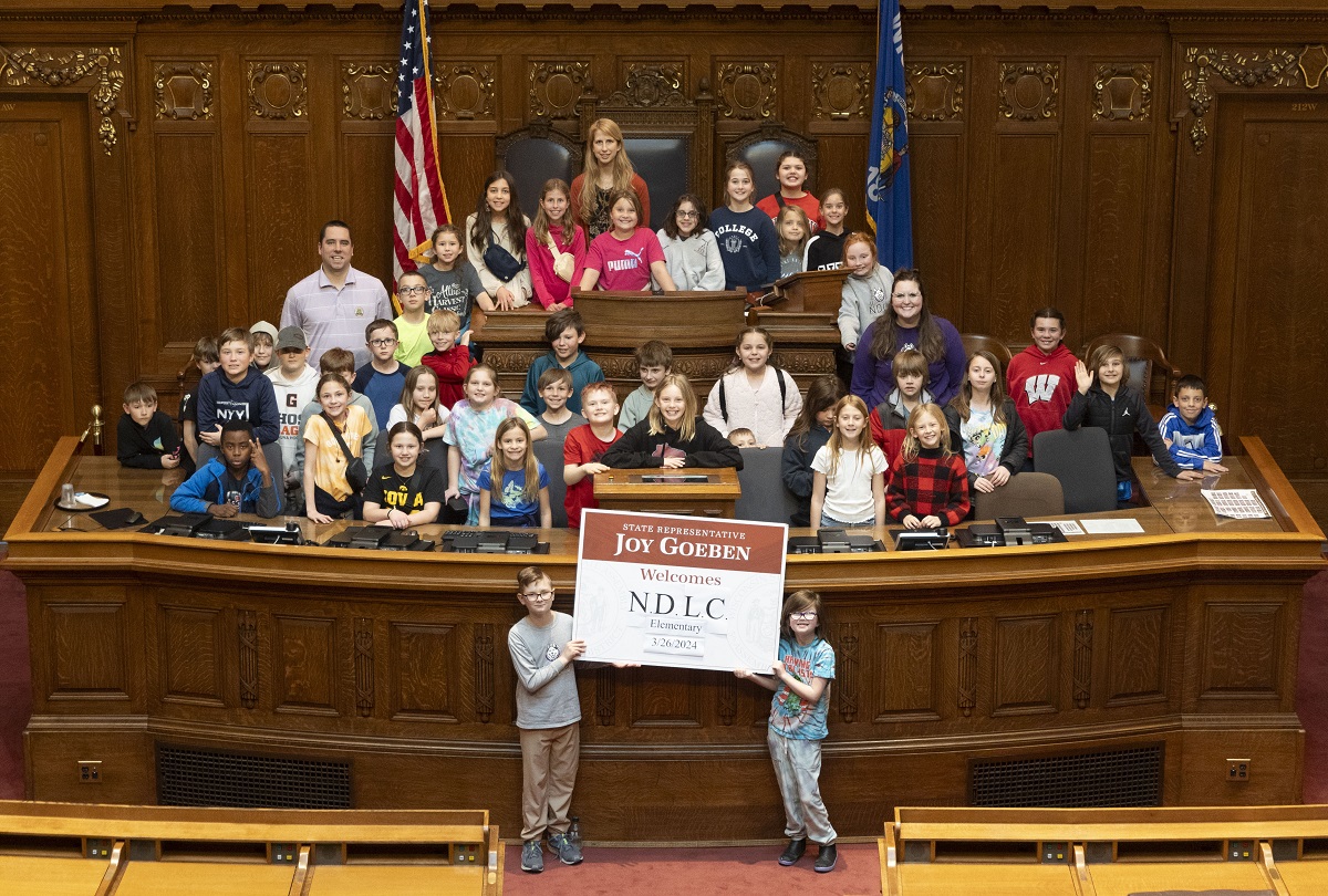 It is always a pleasure to have students visit the Capitol. This week we were joined by Kaukauna's New Directions Learning Community. Their teachers had them well prepared to discuss Wisconsin government. 