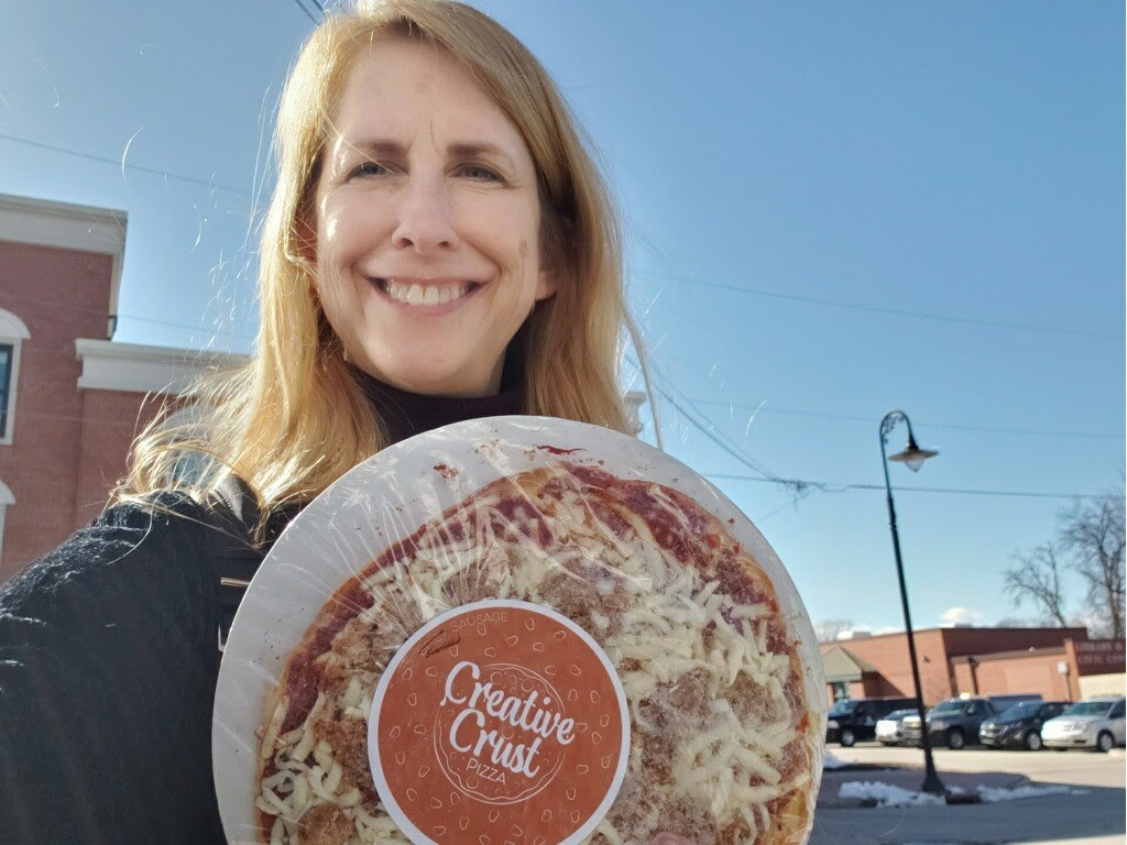 State Rep. Joy Goeben recently had a wonderful meeting with a new start-up business called Creative Crust Pizza.