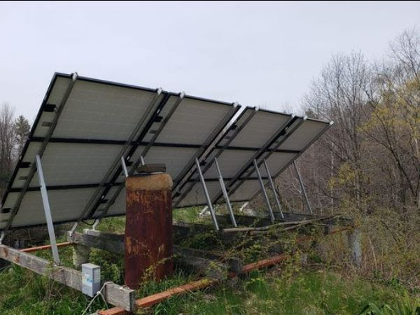 Wisconsin State Rep. Joy Goeben toured constituent Lila and Dave''s off-the-grid home.