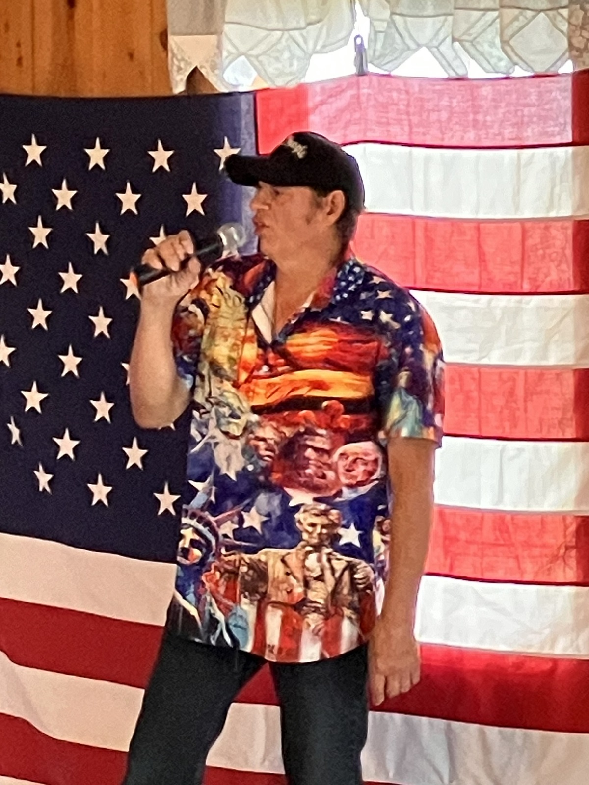 Veteran Dan Sanchez performed live patriotic music at the Northeast Wisconsin Patriots candidate forum on June 20.