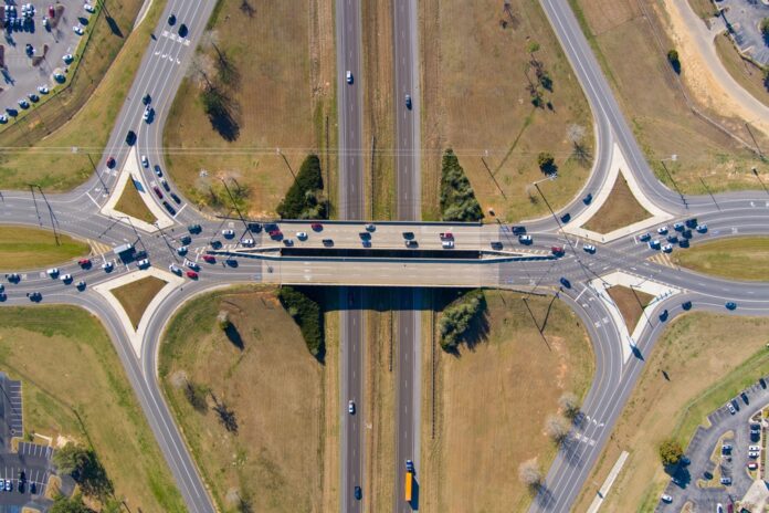 Appleton and WisDOT will enter an agreement to establish a diverging diamond at the I-41/Ballard Interchange.