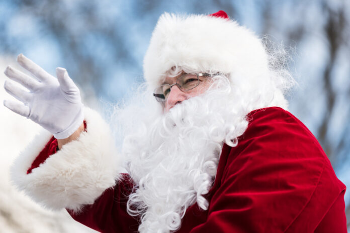 The Appleton mayor will hold a ceremony for the winners of the city's Christmas parade awards at the December 18 city council meeting.