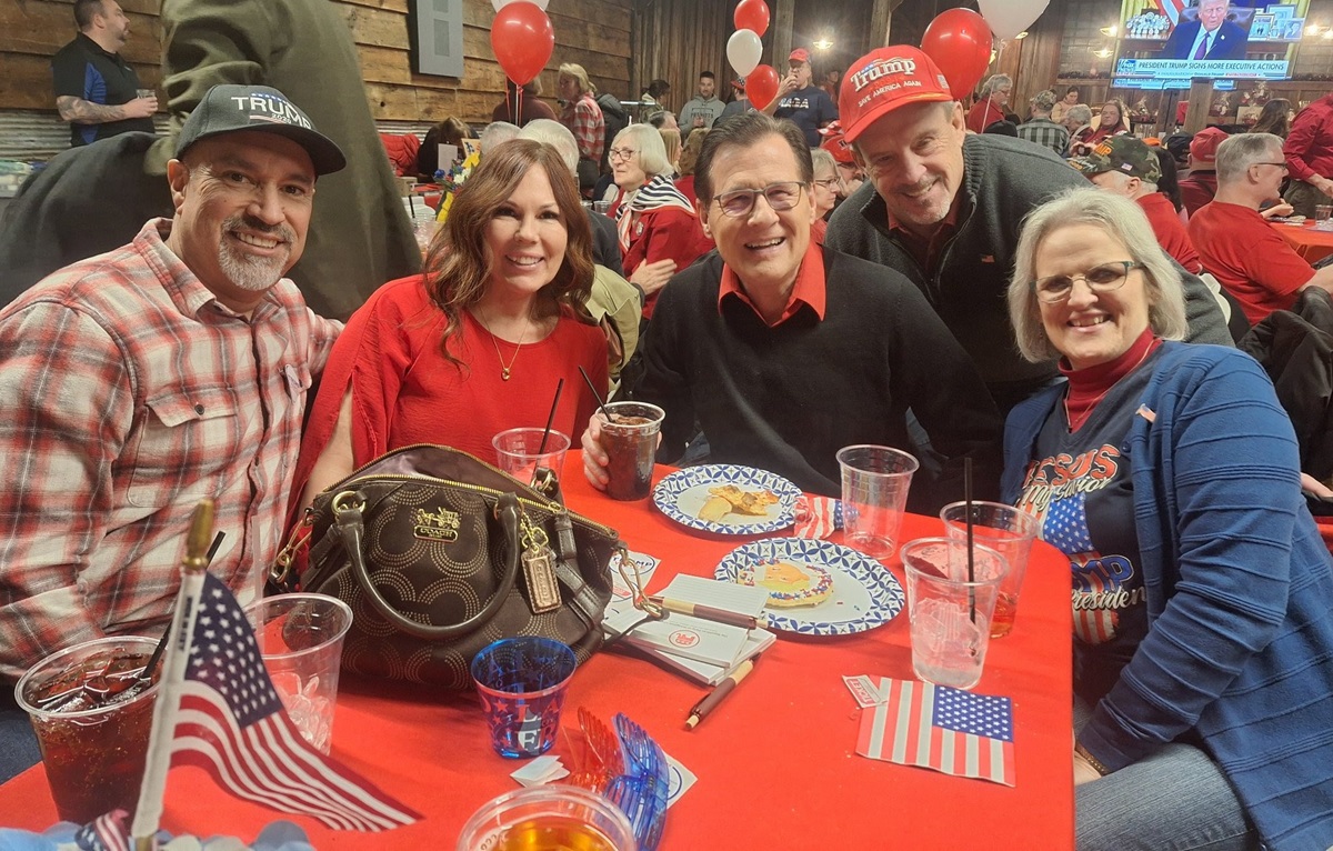 Wisconsin State Rep. Dave Murphy attended an inauguration party with constituents from Greenville, talking about the Wisconsin-Ireland Trade Commission and other matters.