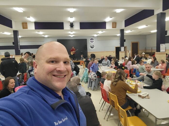 Wisconsin State Rep. Shae Sortwell toured St. Ignatius in Kaukauna and enjoyed a chili fundraiser lunch.