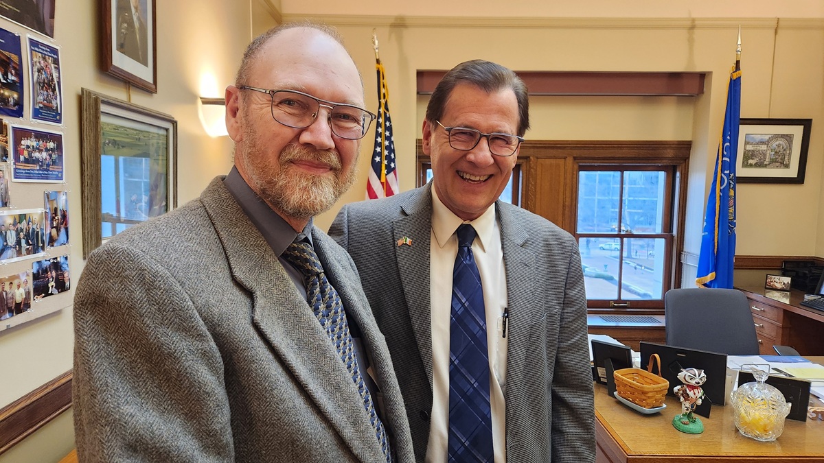 Dan Witt, Chief Executive Officer of Agape of Appleton, Inc. visited Wisconsin State Rep. Dave Murphy.