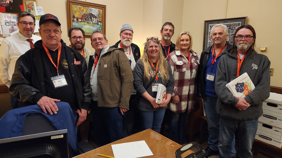 Representatives of the Tavern League visited with Wisconsin State Rep. Dave Murphy.