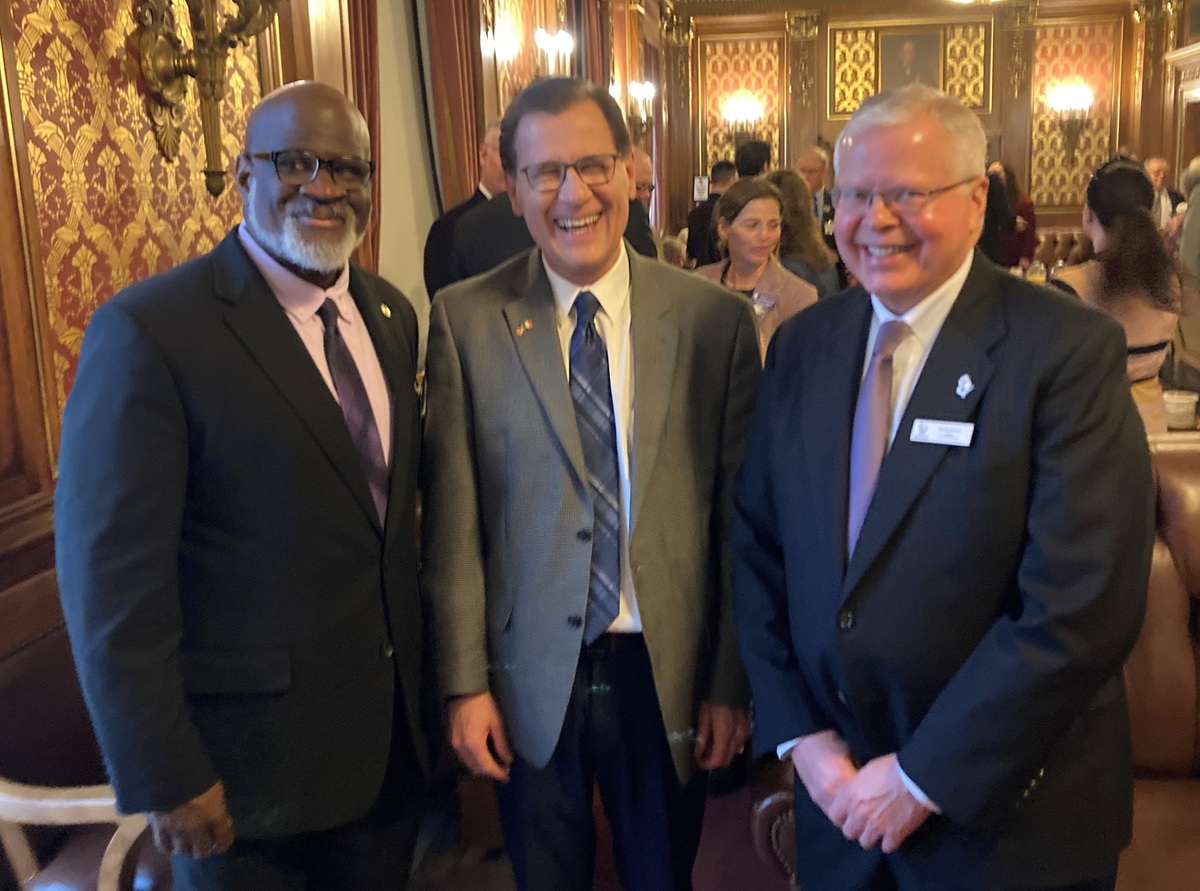 Wisconsin State Rep. Dave Murphy joined UW-Whitewater Chancellor Dr. Corey A. King and Universities of Wisconsin President Jay Rothman at UW-Whitewater's annual alumni reception.