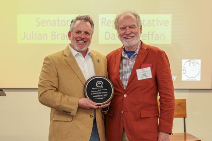 The 5 Lakes Institute presented Wisconsin State Rep. David Steffen with the Emerging Energy Champion Award.