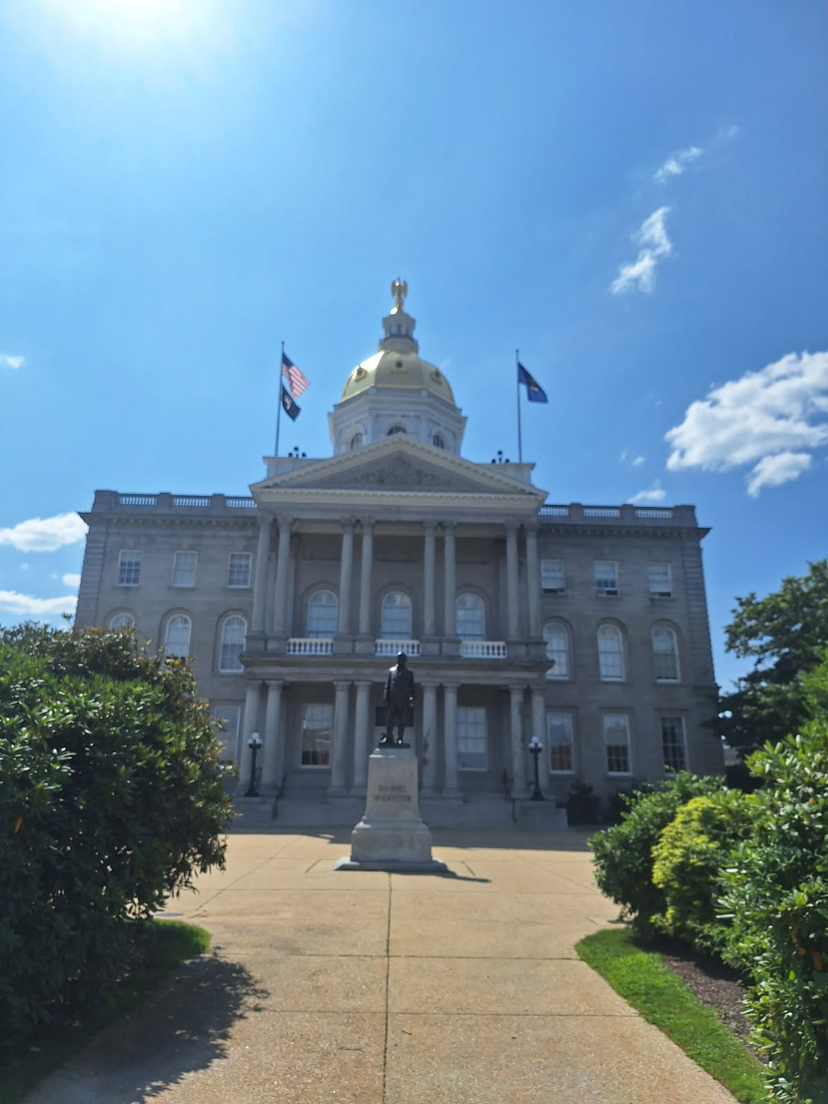 Wisconsin State Rep. Dave Murphy and his wife recently visited the New Hampshire State Capitol.